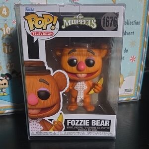 Funko Pop The Muppets Fozzie Bear Orange and Pink Vinyl Figure